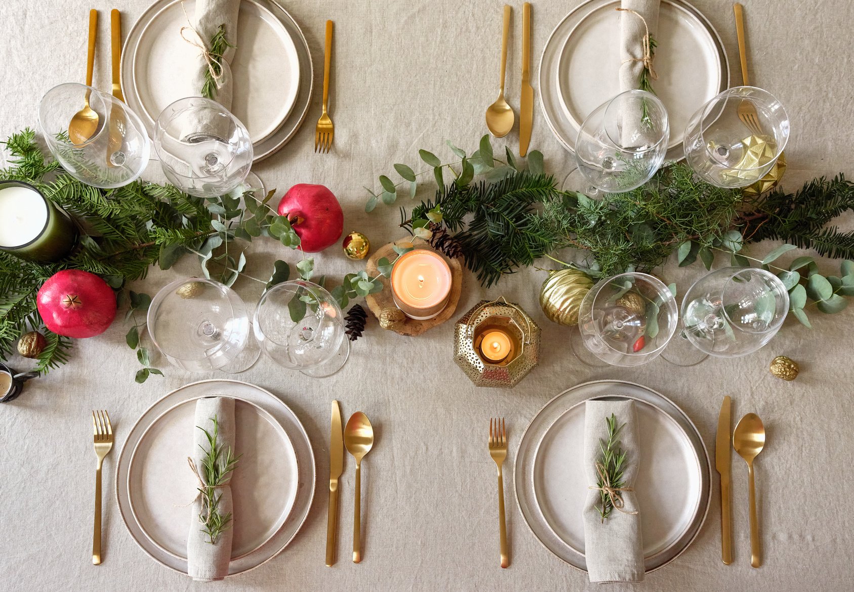 Festive Christmas Table Setting